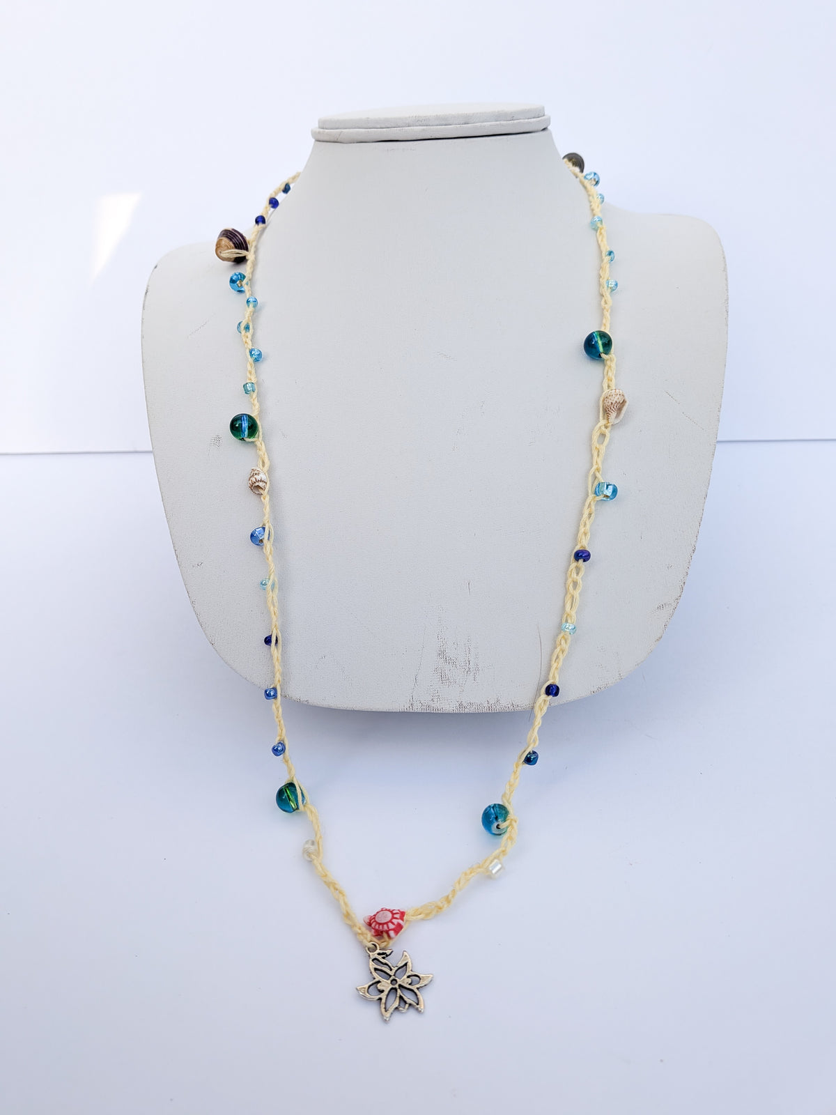 Beach vibes beaded necklace