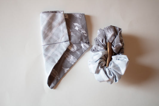 Grey Feathers Bandana Scrunchie Set